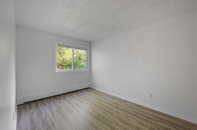 Building Photo - 2930 Blaisdell Ave
