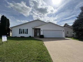 Building Photo - 312 E Main St