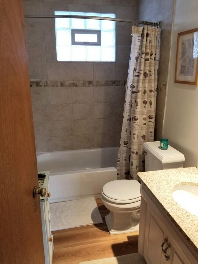Building Photo - 430 Waubun Dr