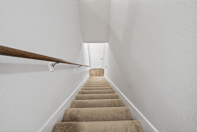 Building Photo - 13640 Collier Park Ln