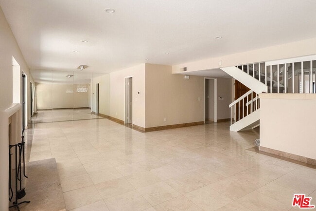 Building Photo - 2748 Bottlebrush Dr