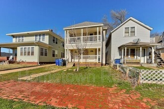 Building Photo - 506 E Harrison Ave