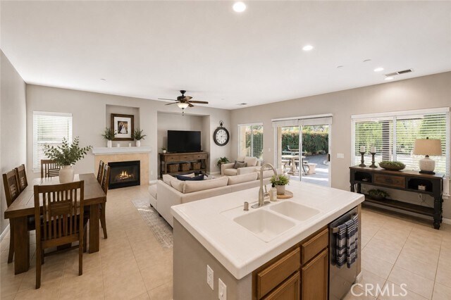 Building Photo - 748 Mira Grande