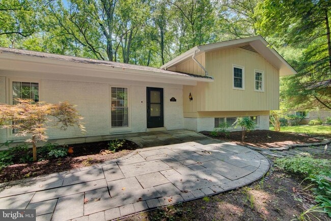 Building Photo - 11621 Sourwood Ln