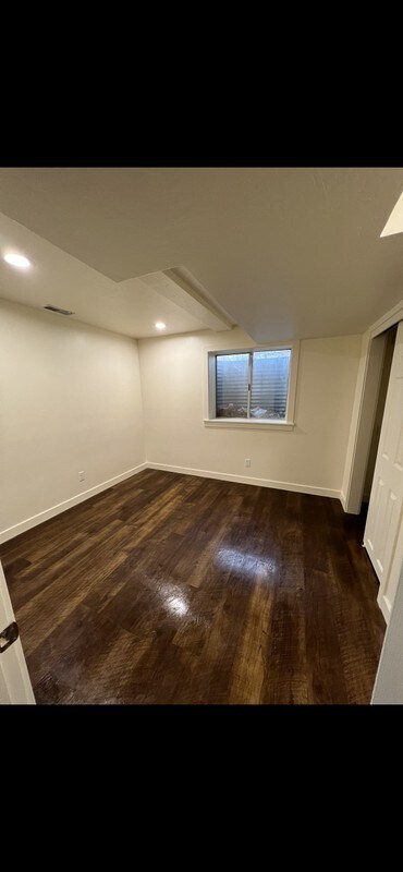 Building Photo - 1150 N Cottonwood Cir