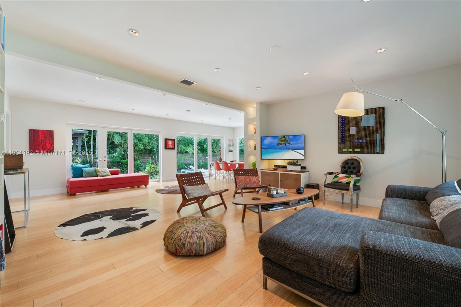 Building Photo - 5800 SW 50th Ter