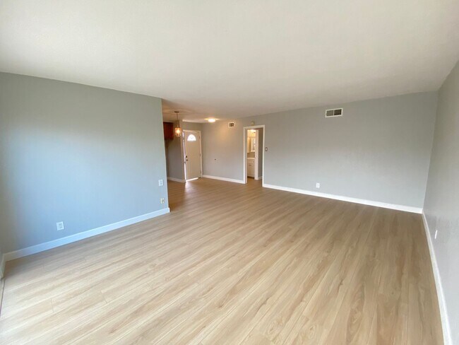 Building Photo - Updated 3 Bedroom Cypress House w/ Office ...