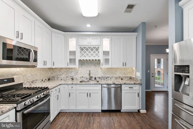 Building Photo - 46608 Drysdale Terrace