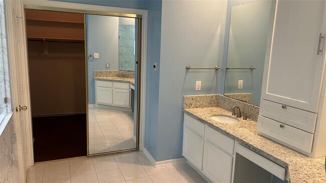 Building Photo - 2723 Plantation Trail