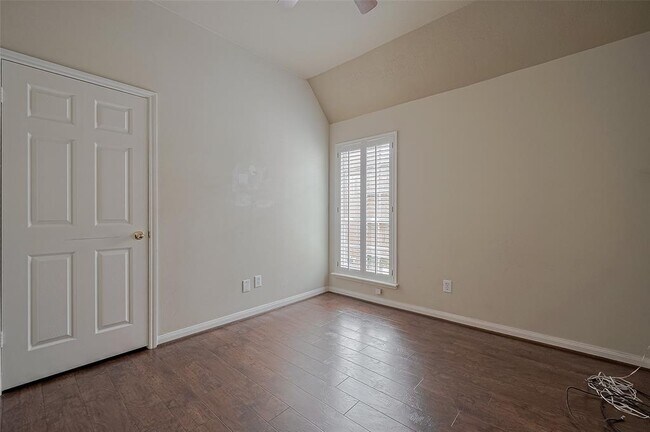 Building Photo - 8814 Fairbloom Ln