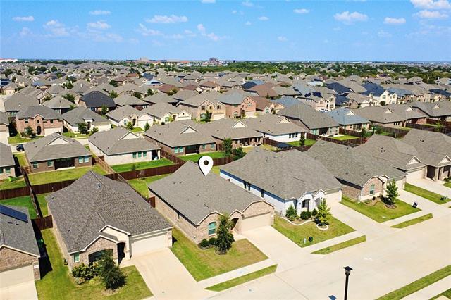 Building Photo - 1701 Lake Grove Dr