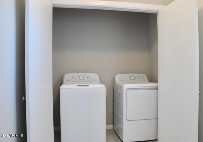 Building Photo - 3508 Douglas Ave