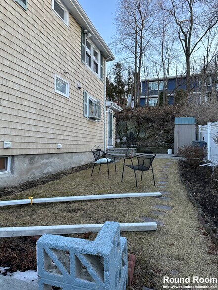 Building Photo - 81 Academy Hill Rd