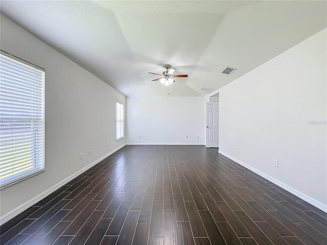Building Photo - 1045 Willow Branch Dr