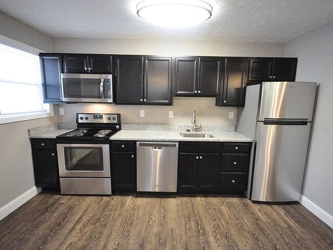 Building Photo - 1322 N 5th St