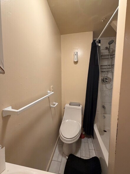 Building Photo - 173 Madison Ave