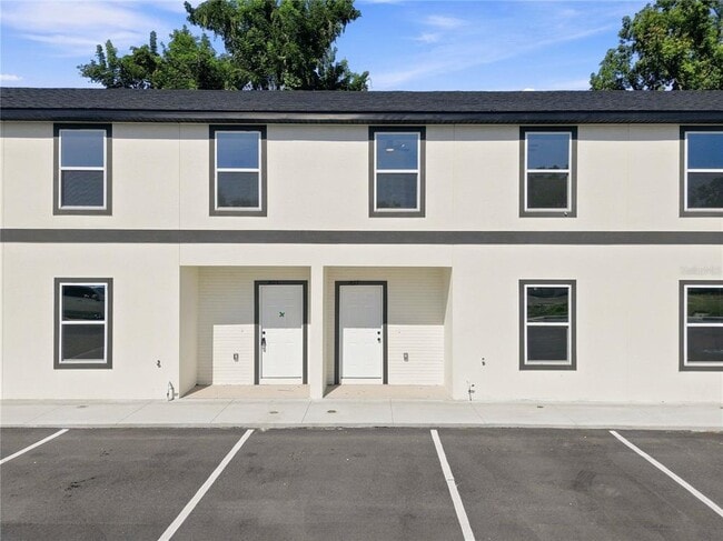 Building Photo - 1070 E Church St