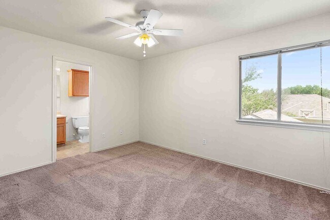 Building Photo - Plum Creek - 3 Bedroom / 2.5 Bathroom Home - 2 Car Garage - Fenced Backyard