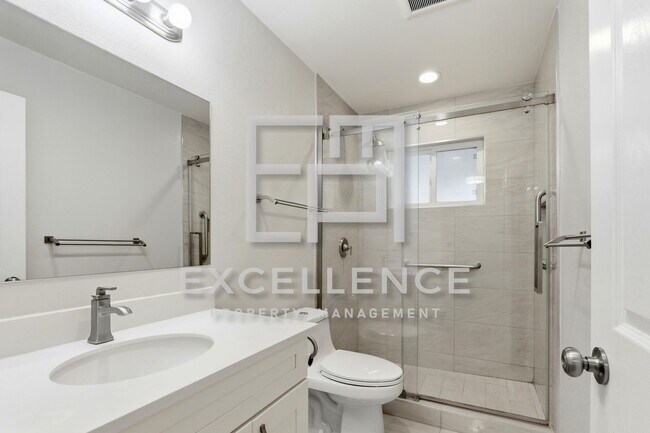 Building Photo - 94 Roxbury St