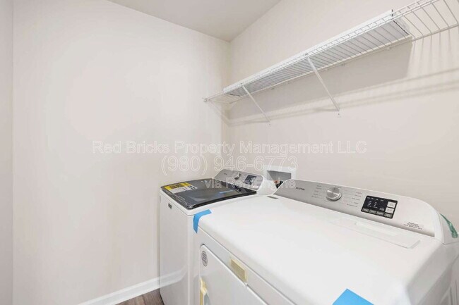 Building Photo - 10132 Chatham Run Ln