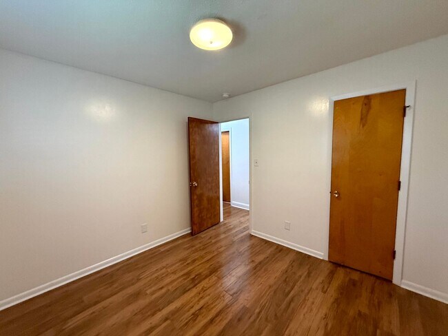 Building Photo - 6441 Kincross Ave