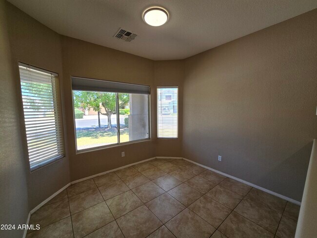 Building Photo - 3741 E Derringer Way