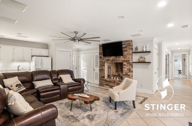 Building Photo - 150 Brickyard Point Rd S