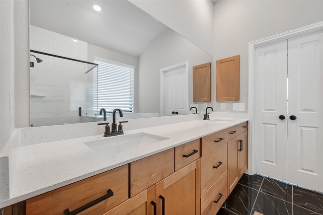 Building Photo - 27306 Ky Cv Ct