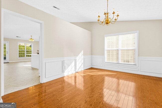 Building Photo - 3230 Kylay Ct NE