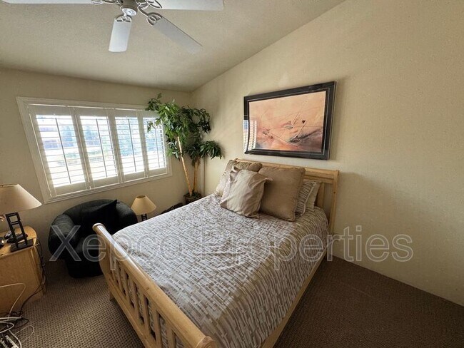 Building Photo - 38297 Crocus Ln