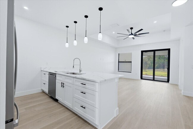 Building Photo - Luxury Duplex for Rent in Burnt Store Meadows, Punta Gorda**Reduced Rental Period Incentive**