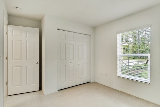 Building Photo - 22 Slumberland Path