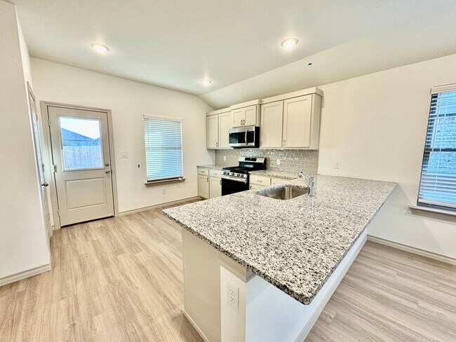 Building Photo - 3 Bed 2 Bath - Frenship ISD