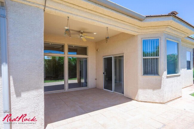 Building Photo - Comfortable 3-bedroom Home. Small Dog Frie...