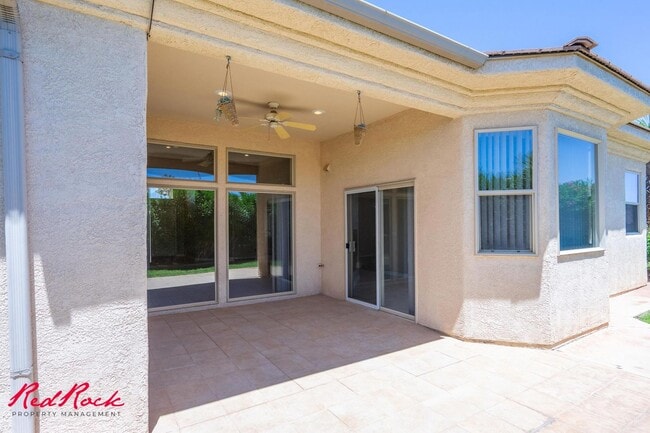 Building Photo - Cozy 3-bedroom Home. Small Dog Friendly!