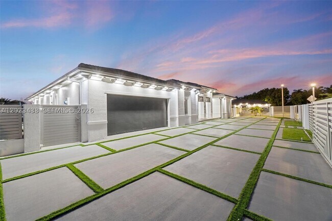 Building Photo - 13305 SW 190th Terrace
