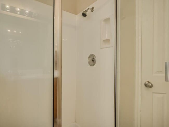 Building Photo - 14508 Broadwinged Hawk Dr