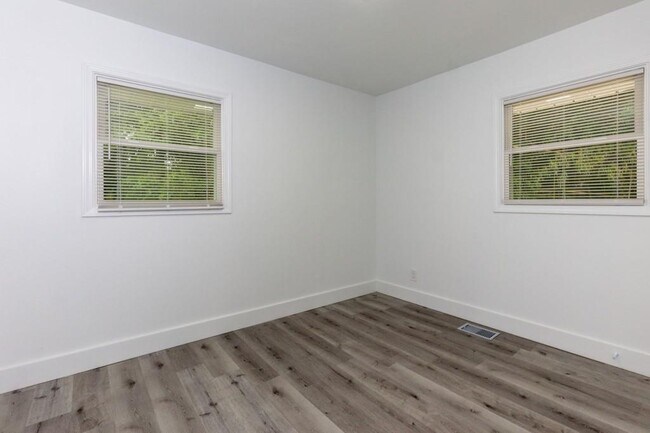 Building Photo - 2636 Sandtown Rd SW