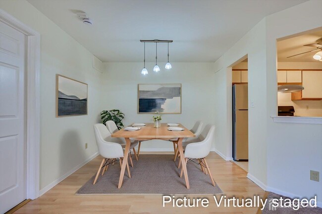 Building Photo - 1109 Stoneridge Cir