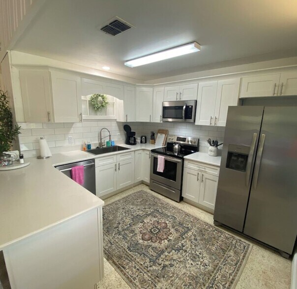 Building Photo - 19986 E Pennsylvania Ave