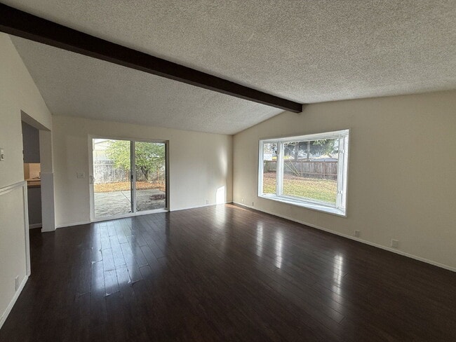 Building Photo - 2485 York St