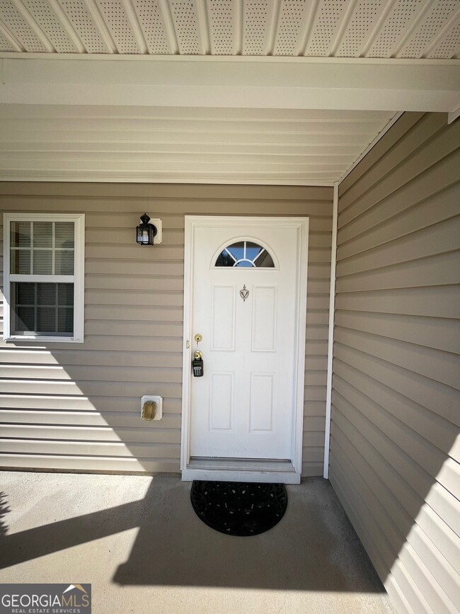 Building Photo - 363 Arrowhead Dr