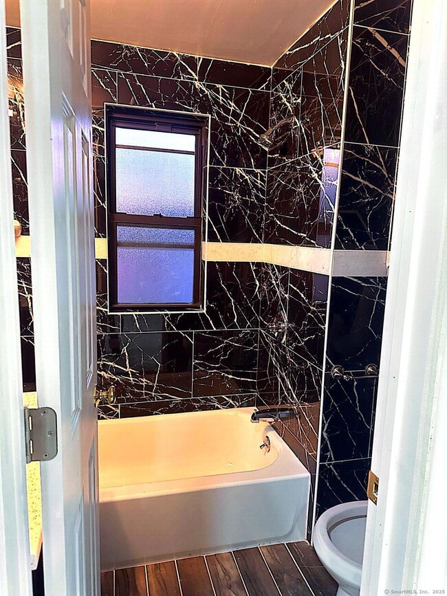 Building Photo - 376 N Main St