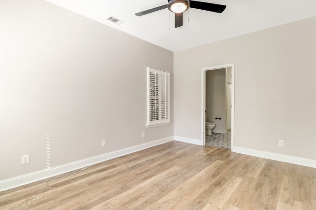 Building Photo - E 31st Street