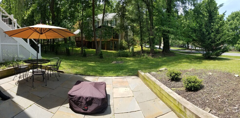 Private outdoor patio - 16114 Nursery Ln