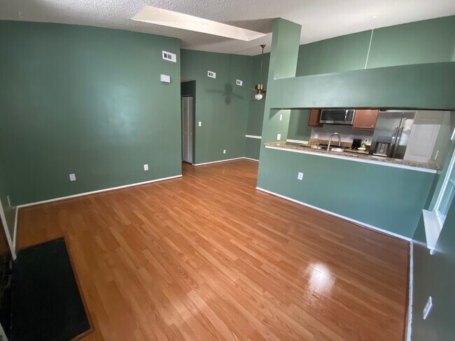 Building Photo - 610 Zephyr Ct