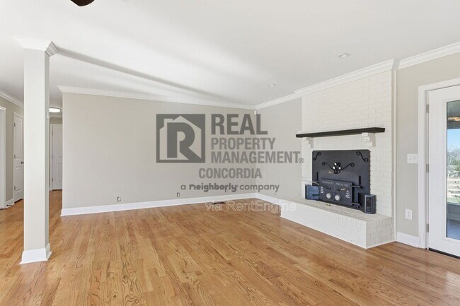 Building Photo - 1246 S Russell St