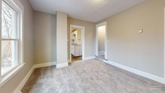 Building Photo - Stockyards Area - 2 Bedrooms - Single Fami...