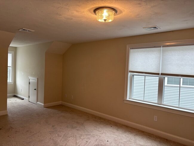 Building Photo - 32 Kodiak Ln