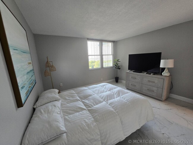 Building Photo - 3450 S Ocean Blvd
